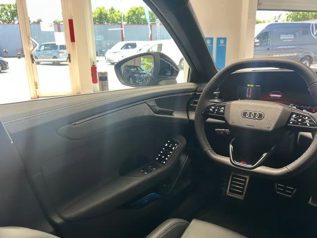 Audi A6 Avant Quattro S-Tronic