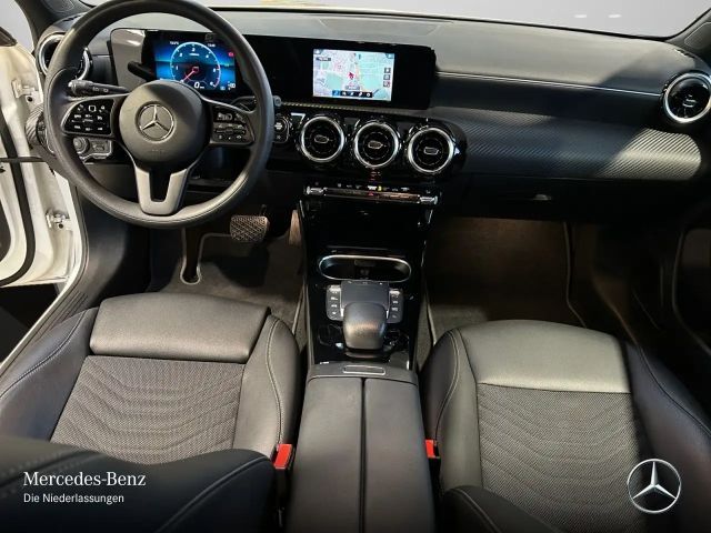 Mercedes-Benz A 180 A 180 d Style