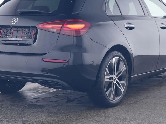 Mercedes-Benz A 180 , 7G-DCT, Progr. Adv. Plus, Night-Paket, Totwin...