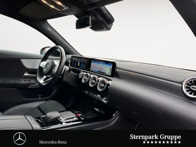 Mercedes-Benz A 180 AMG Line