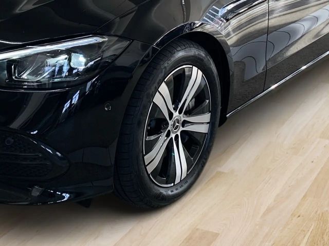 Mercedes-Benz C 200 AVANTGARDE Sedan