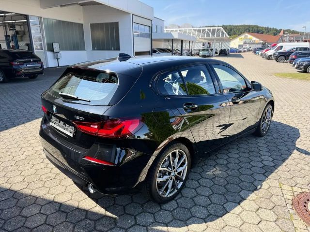 BMW 120 120i Sedan Sport Line