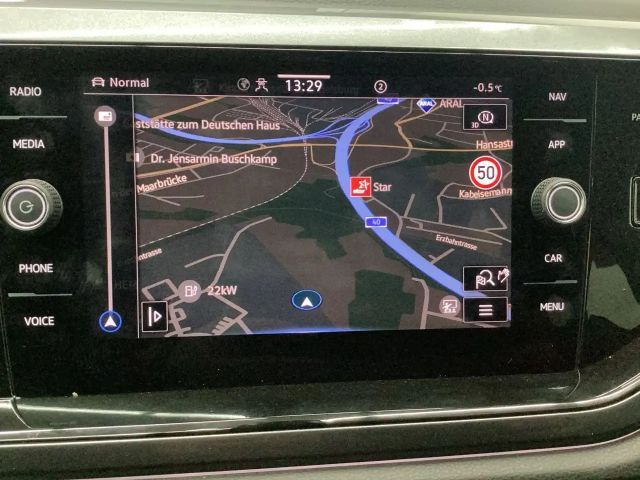 Volkswagen Polo 1.0 TSI DSG Style