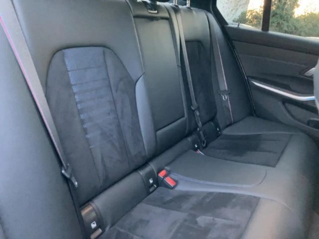 BMW 330 330e M-SportPro Sedan