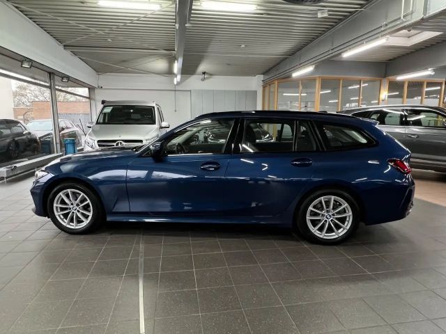 BMW 320 320d Touring xDrive