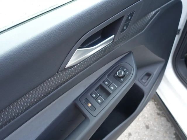 Volkswagen Golf R-Line Variant