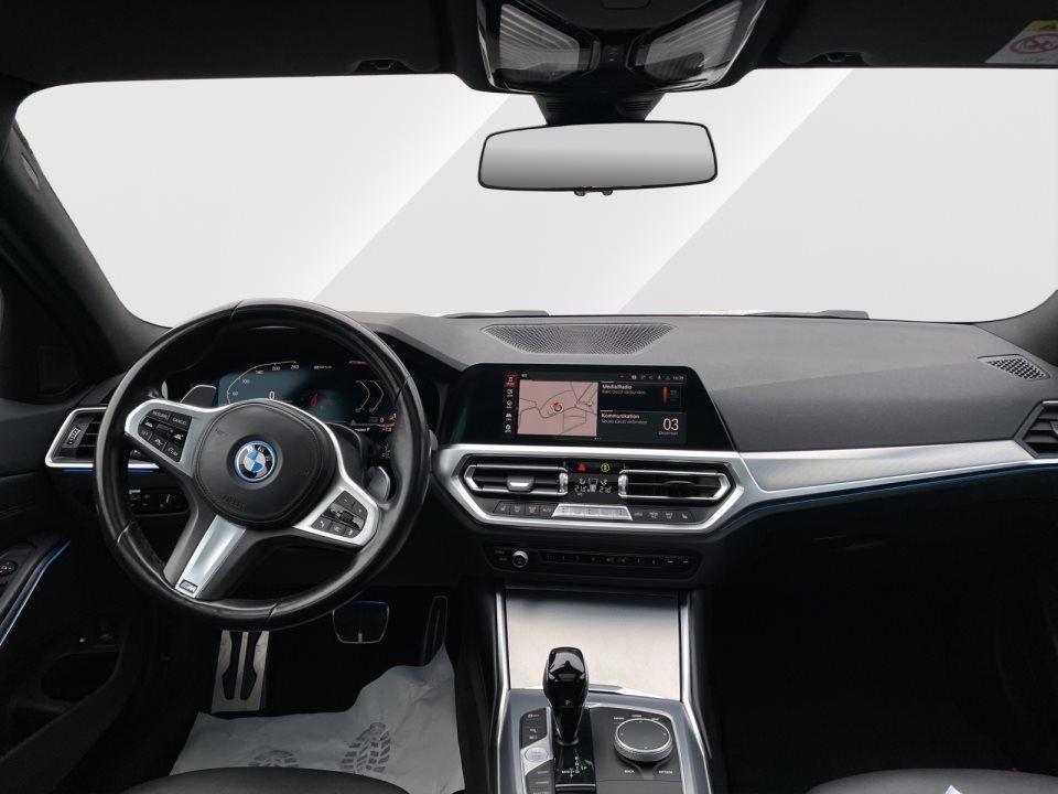 BMW 330 330e Touring xDrive