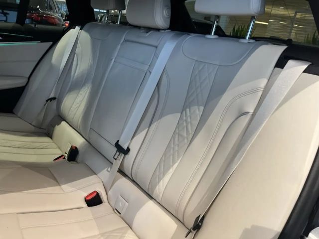 BMW 530 530d Luxury Line Touring xDrive