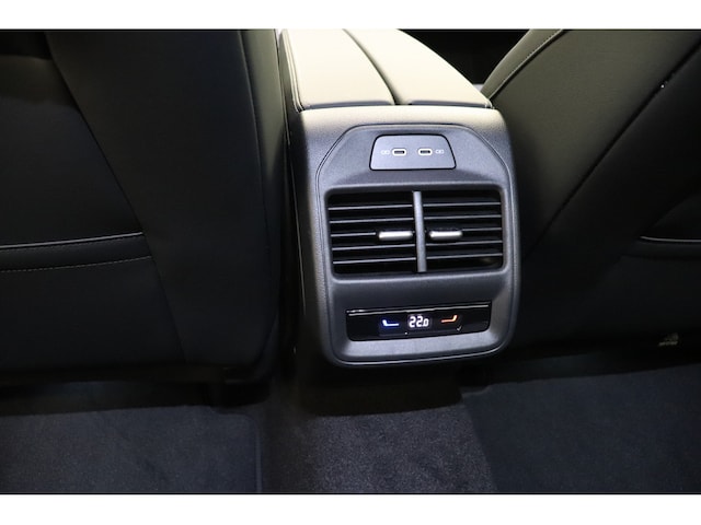 Volkswagen Passat 1.5 eTSI Business DSG