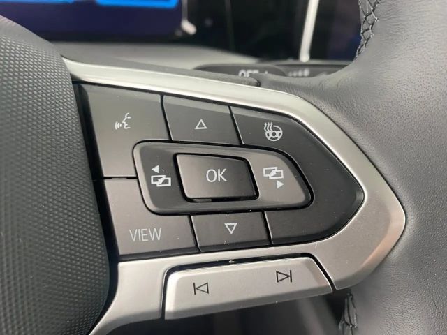 Volkswagen Golf Business DSG Variant