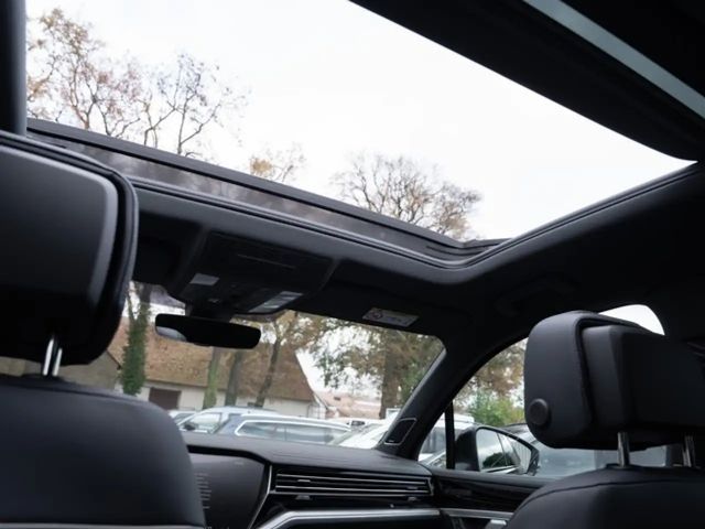 Volkswagen Touareg 4Motion R-Line Style