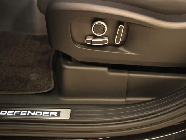 Land Rover Defender D300 Dynamic SE