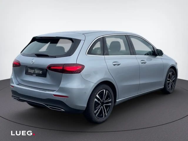 Mercedes-Benz B 200 Progressive Sedan