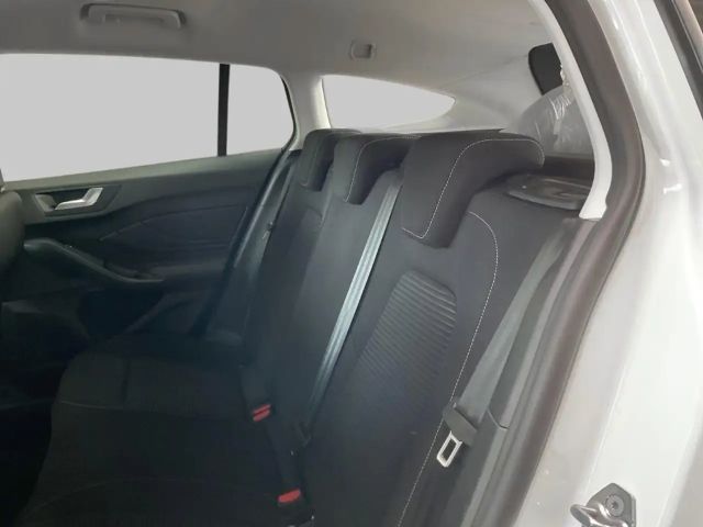 Ford Focus Titanium Wagon