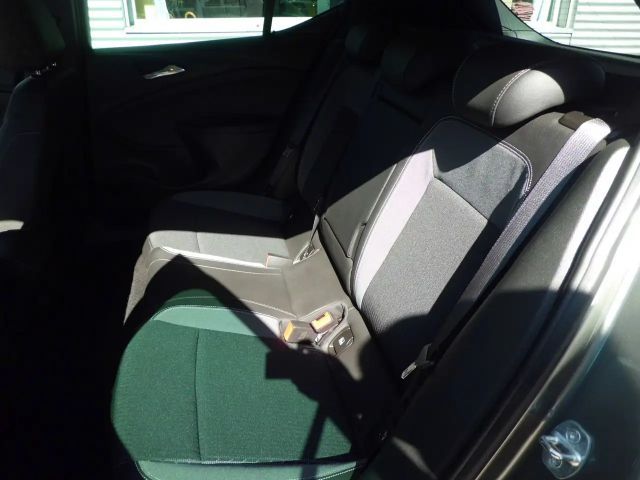 Opel Astra ASTRA 5T ELEG 1.4(107)CVT S/