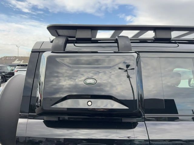 Land Rover Defender 3.0 110 D250 Dynamic HSE