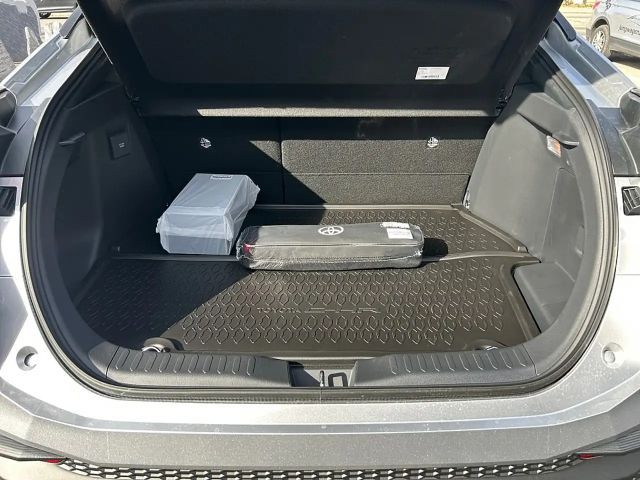 Toyota C-HR Active Plug-in