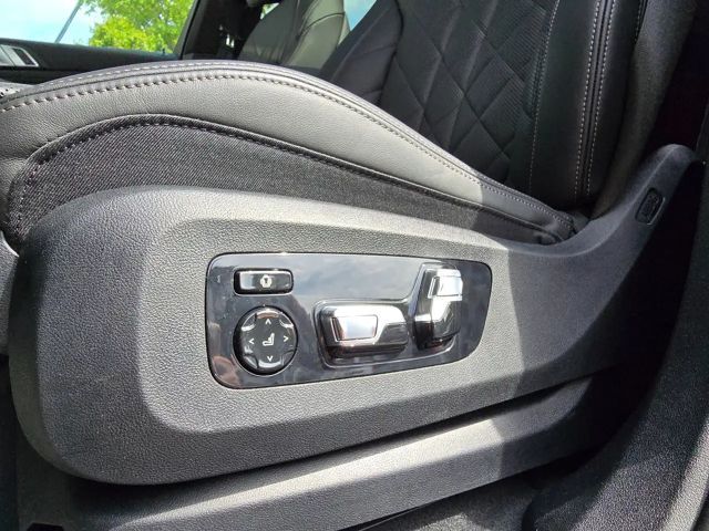 BMW X6 60i Komfortsitze*Standhzg*AHK*DAPro*PanoSky*