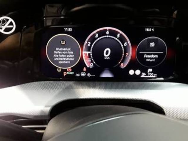 Volkswagen Golf 1.5 eTSI DSG Golf VIII IQ.Drive