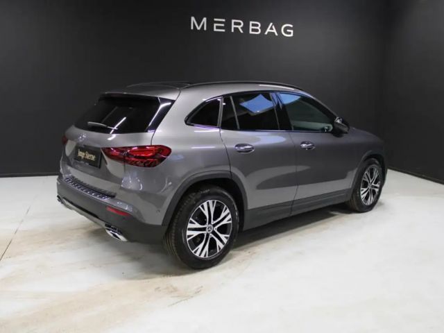 Mercedes-Benz GLA 200 Progressive