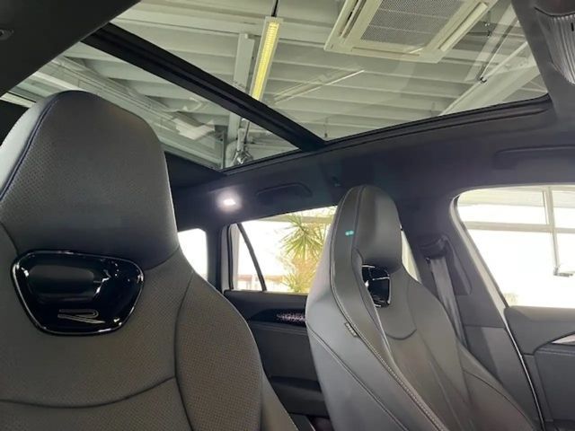 Volkswagen Passat IQ.Drive R-Line Variant