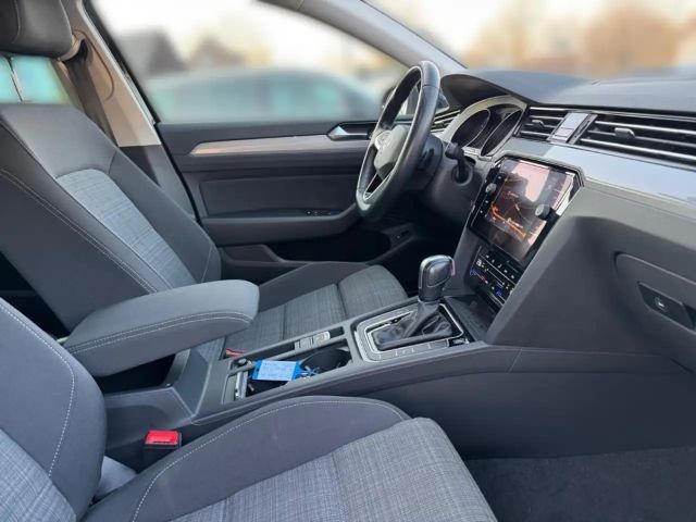 Volkswagen Passat 1.5 TSI Business DSG Variant