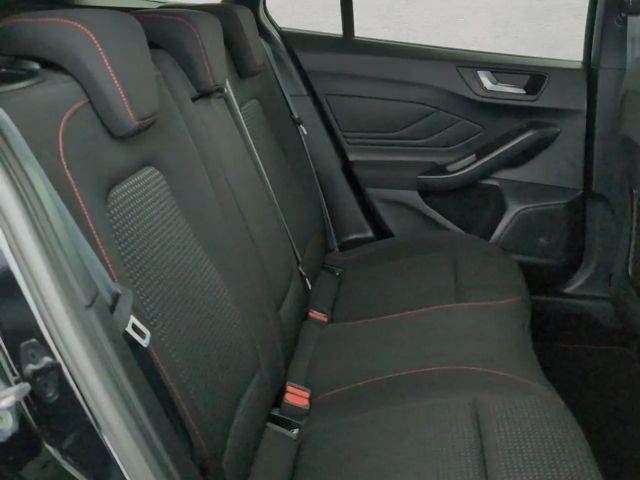 Ford Focus EcoBoost ST Line Wagon