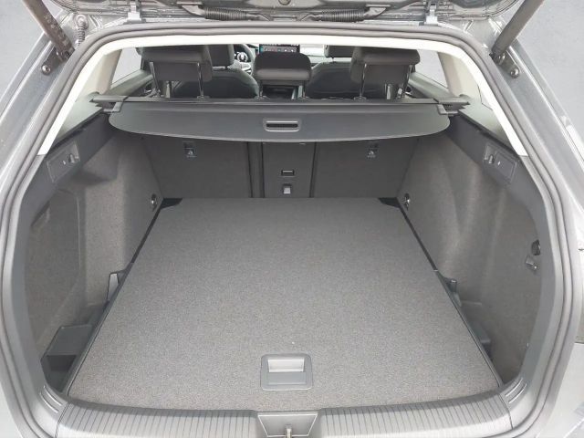 Volkswagen Golf Business DSG Variant