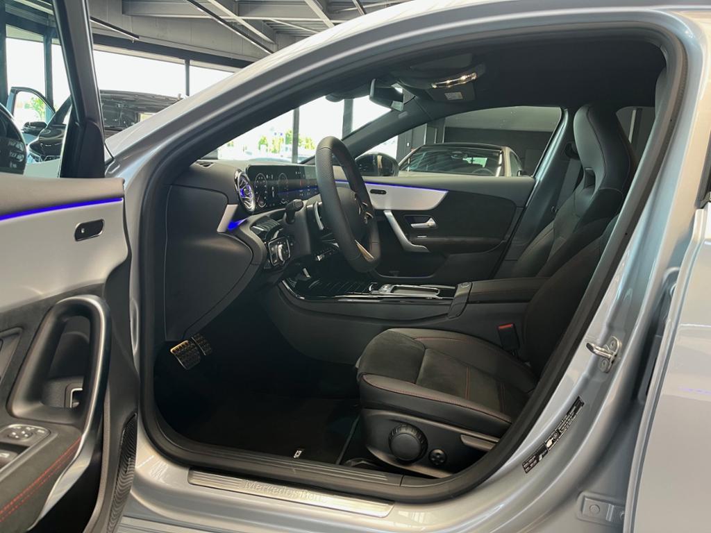 Mercedes-Benz A 250 A 250 e AMG Line