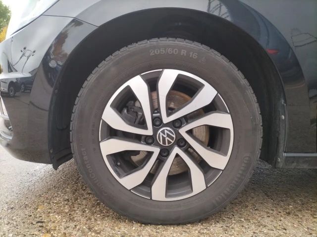 Volkswagen Touran TSI Active STH LED Navi ACC Park-Assist SH