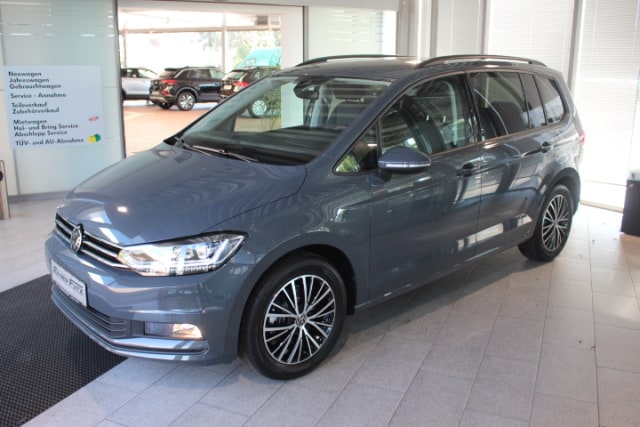 Volkswagen Touran Touran 1.5 TSI DSG Comfortline AHK, RFK, R2D,