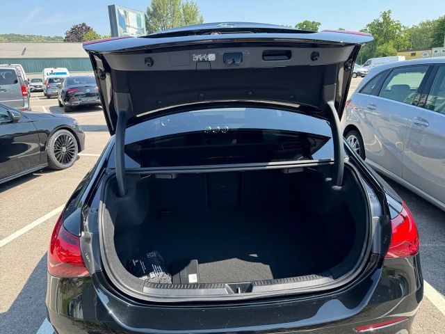 Mercedes-Benz A 200 A 200 d