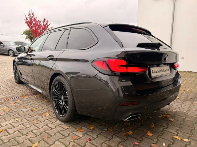 BMW 530 530d M-Sport Touring xDrive