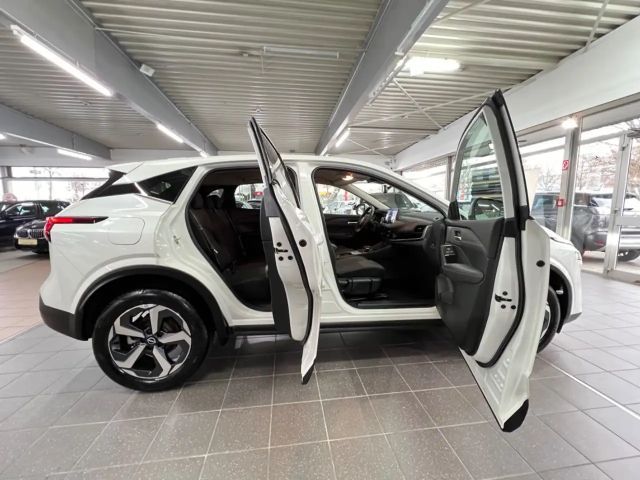 Nissan Qashqai 1.3 Connecta LED+KEYLESS+360°+ACC+VC uvm