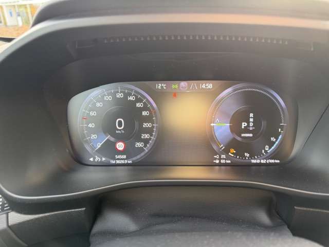 Volvo XC40 R-Design Recharge T5