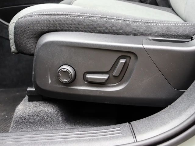 Volvo XC40 Dark Plus