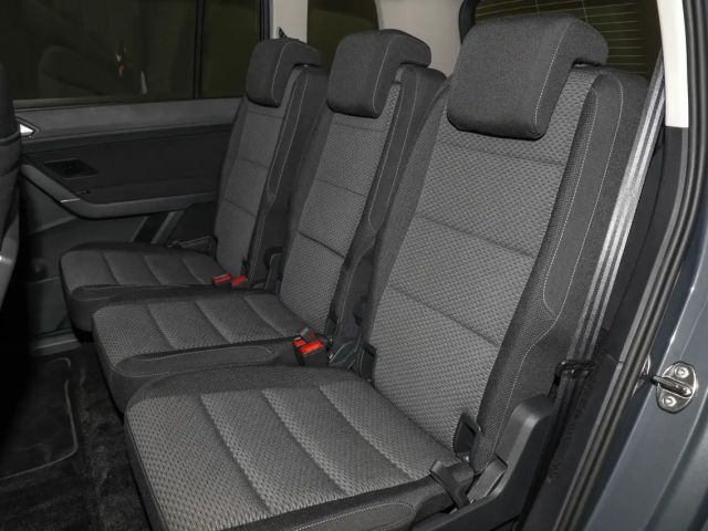 Volkswagen Touran 1.5 TSI DSG R-Line