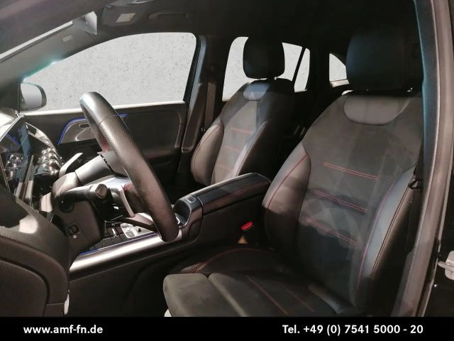 Mercedes-Benz GLA 200 4MATIC AMG Line GLA 200 d