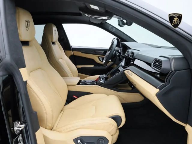 Lamborghini Urus MY22 I AKRAPOVIC I B&O I PANO