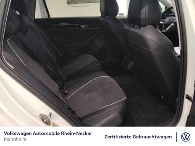 Volkswagen Passat 1.5 eTSI Business DSG Variant