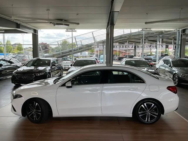 Mercedes-Benz A 200 Progressive