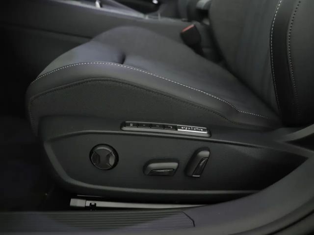 Volkswagen Golf Business DSG Variant