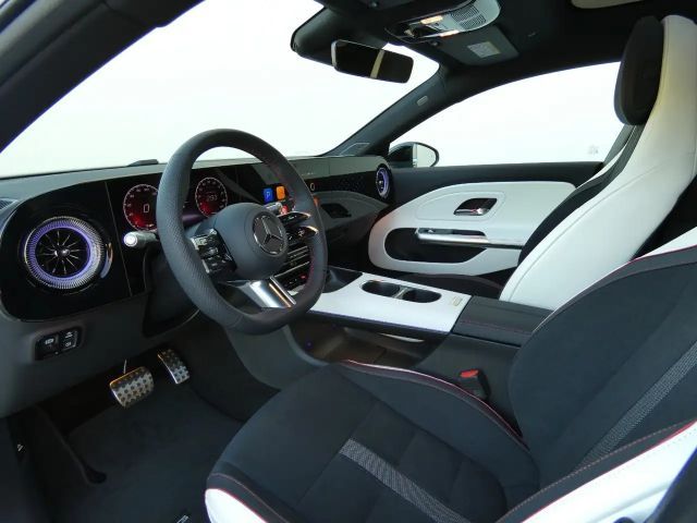 Mercedes-Benz CLA 250 AMG Line Sedan