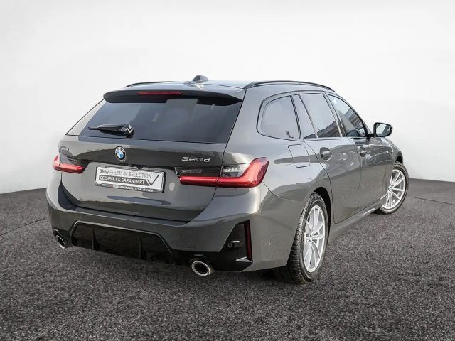 BMW 320 320d M-Sport Touring xDrive