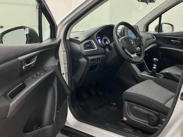 Suzuki S-Cross Hybrid