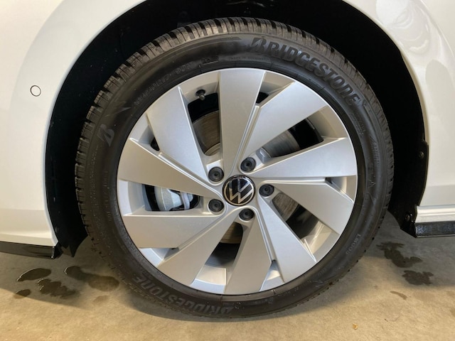 Volkswagen Golf 1.5 eTSI DSG R-Line Style