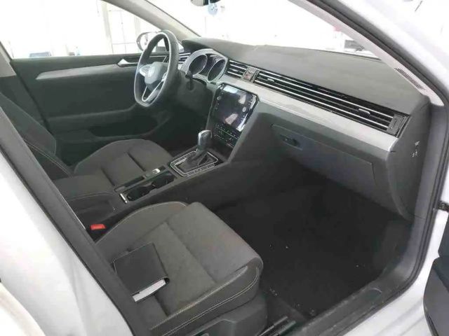 Volkswagen Passat 1.5 TSI Business DSG Variant