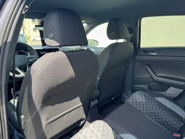 Volkswagen Taigo 1.0 TSI DSG R-Line