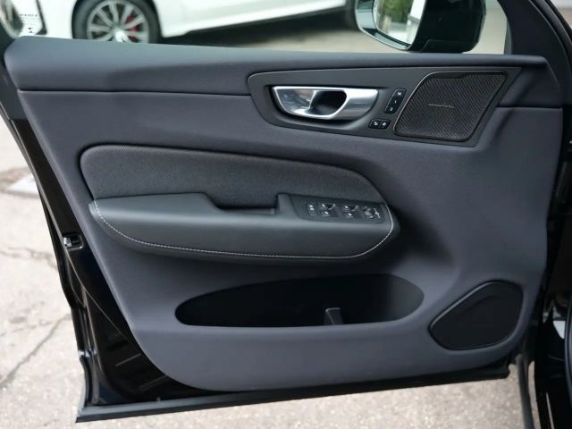 Volvo XC60 AWD Dark Plus Recharge