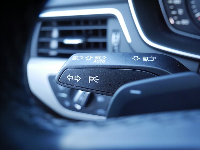 Audi A4 40 TFSI Avant S-Tronic